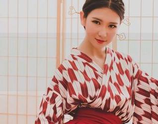 GIRLT果团网 – 每个角落都藏着高清大片，快来下载“酸酱兔”的校园奇境吧。