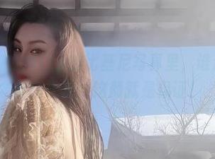 微密圈 – 在MIYA的比基尼写真里，谁还在乎线条和光影，这颜就是保证！