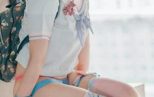 下载Mimmi(밈미)比基尼集：她居然在这么多不同的比基尼里找到灵魂伴侣，我的小衣柜羞愧离去…