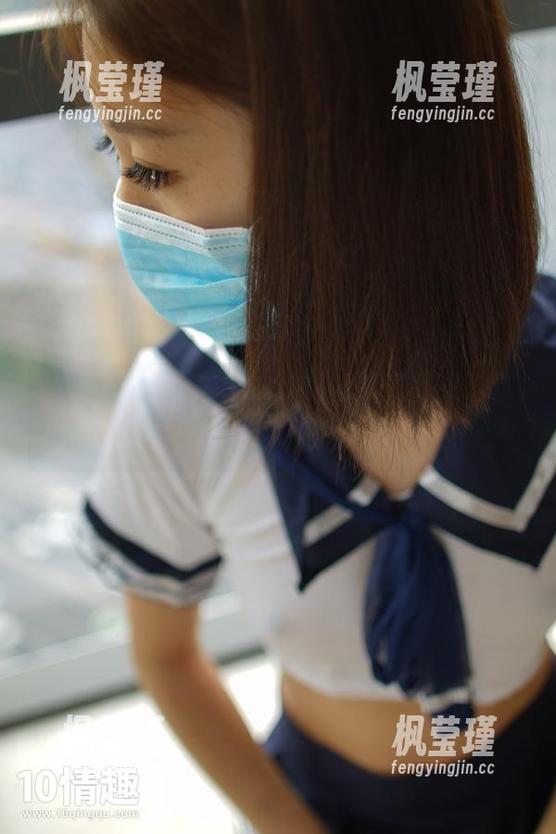 一件空姐制服套，ROSI的“无圣光”作品里藏着什么？