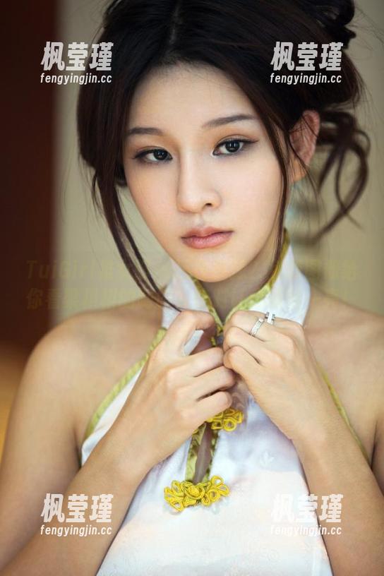 TuiGirl推女郎 - 还在犹豫？免费图册给你看梁棋棋的制服，绝对让你眼前一亮！