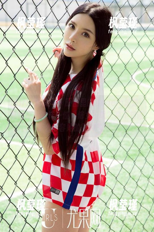 UGirls尤果网 - 原图里的Angela楚楚，谁能抵挡这样一位“修女”呢？真不知该怎么形容她的那种气质。