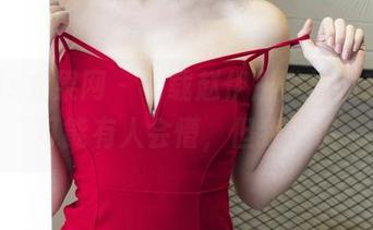UGirls尤果网 – 下载赵伊彤学姐的套图，可能有人会懵，但我不怕