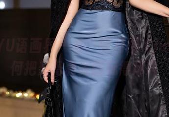 XIAOYU语画界 – 看，绯月樱-Cherry如何把翘臀和美图玩得尽兴