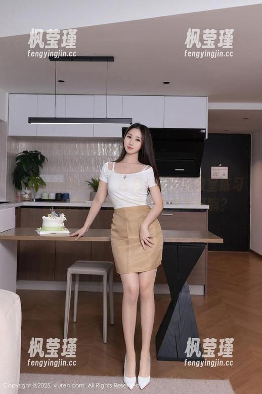 Xiuren秀人网 - 古月小同学的教室练习：高清图包，别在意我的姿态好嘛？