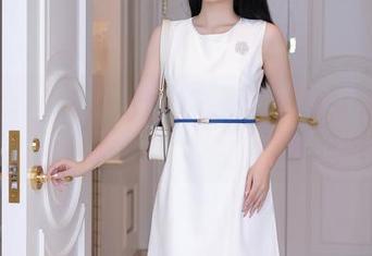 Xiuren秀人网 – 吃白菜的vi菜菜的死库水，有时候就像一场不知名的派对