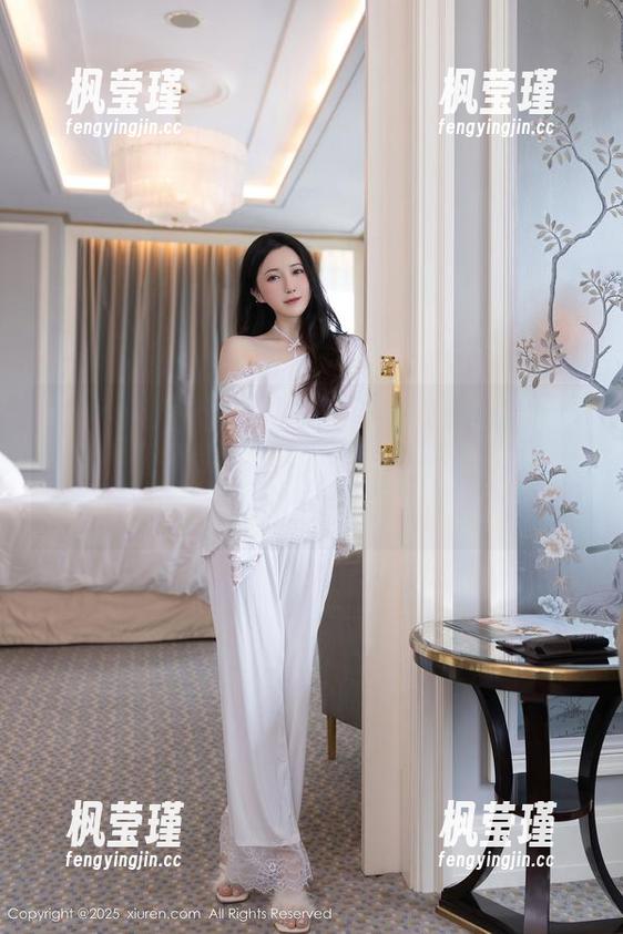 Xiuren秀人网 - 小泡芙winna图集：是礼服，还是说她就是礼服？精选出来的几幅你来瞧瞧。