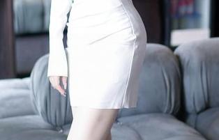 Xiuren秀人网 – 偶尔的狂野：小甜angle的肉丝私拍，眼花缭乱的图片