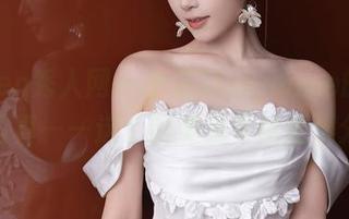Xiuren秀人网 – 小茉莉jasmine的私房写真——这个制服我可以给满分