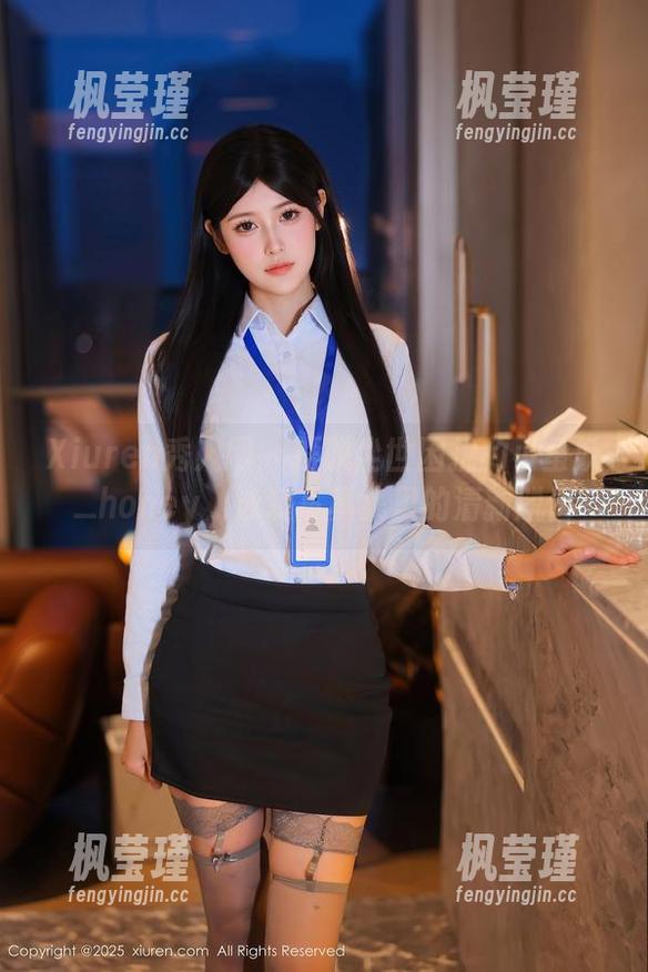 Xiuren秀人网 - 摆脱尘世困扰的小蛮妖_honey，泳装写真集里的清新脱俗