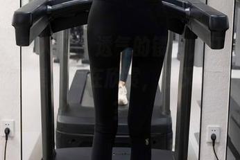 Xiuren秀人网 – 透气的镂空，江淑影river最新图集，谁在欣赏，谁又在猜测真相？