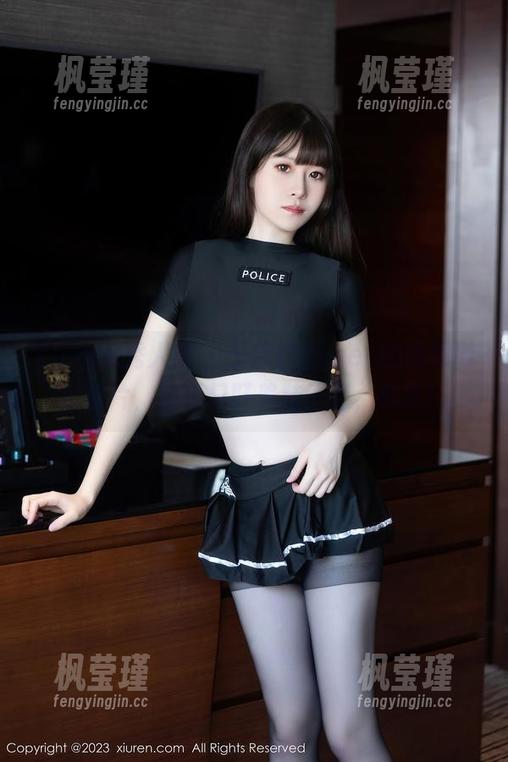 Xiuren秀人网 - 王婉悠Queen的高跟鞋私房片，别再只盯着鞋子了，哈哈！