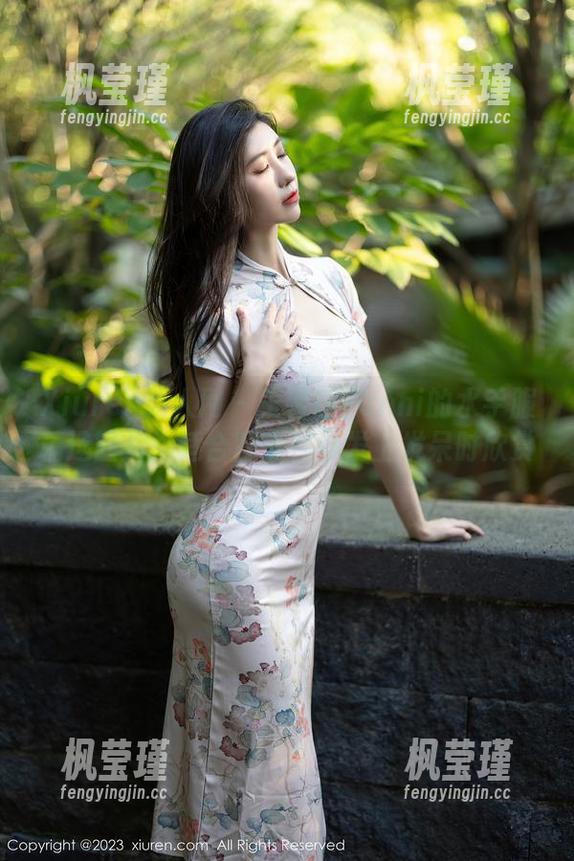 Xiuren秀人网 - 王馨瑶Yanni的水手服精选图片，适合晚上在沙发上发呆时欣赏
