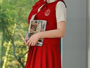 Xiuren秀人网 – 草莓mm美图：水手服，但是我只看到裙子在飞扬！