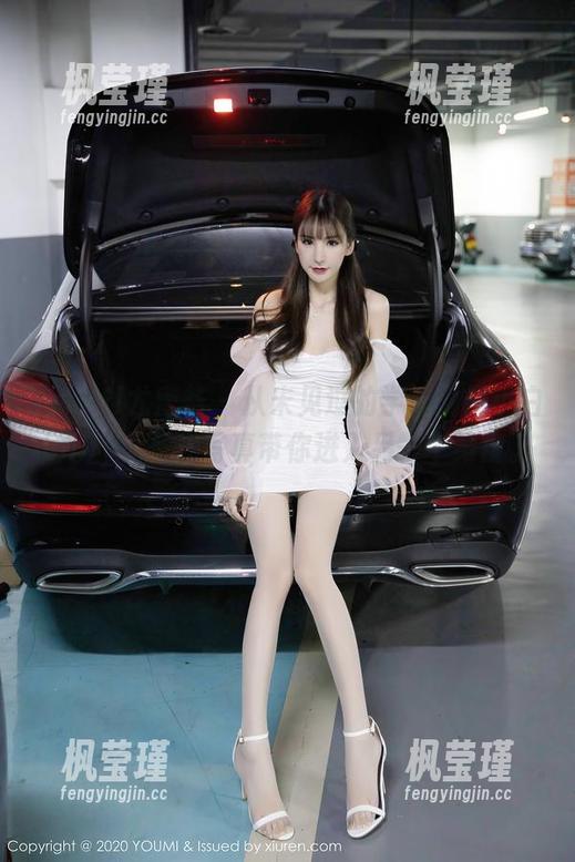 YouMi尤蜜荟 - 从未见过的学妹，樱小白baby无圣光写真带你进入另一个维度。