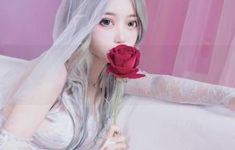 eloise软软的新花样：送你一套“毛衣少女”的美图，让你变更可爱！