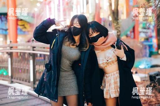 在线泳姿大比拼：yeeun孙乐乐的DJAWA游泳课，水中派对等你来！