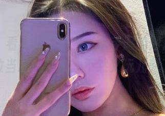 微密圈 – 看不爱笑的赛琳水手服的图片，提醒各位当心风筝线，不然又玩儿脱了！
