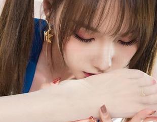 丽柜 – 文静的天台图集，分享她与天边的低语，心不在焉