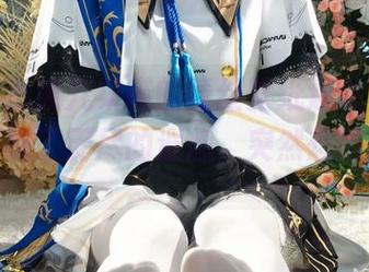 一不小心被九柒喵的蕾丝壁纸迷住了，脑海中出现了无尽的遐想，突然想吃冰淇淋。