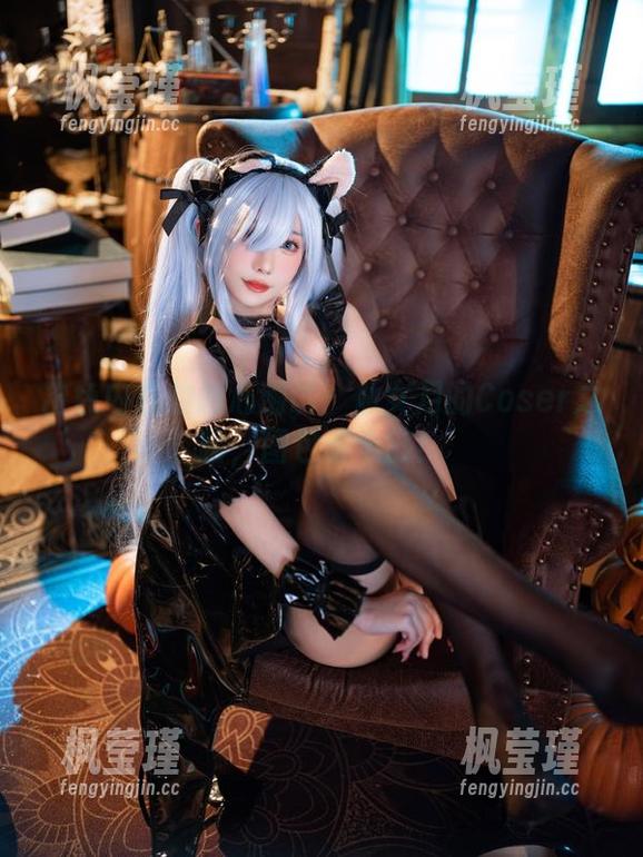 粉色内衣的耐心测试：仙女月的Coser之路，图包看个够！