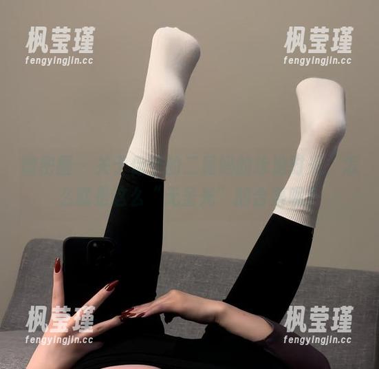 微密圈 - 关于保守的二舅妈的泳池时光，怎么就是这么“无圣光”的合集呢？
