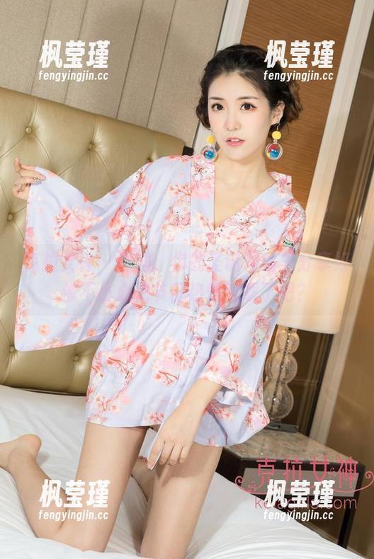 克拉女神 - 周迪，你的圣诞写真集分享好像不小心把节日热情过载了吧？