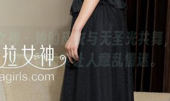 克拉女神 – 她的皮衣与无圣光共舞，盈盈的写真确实让人意乱情迷。