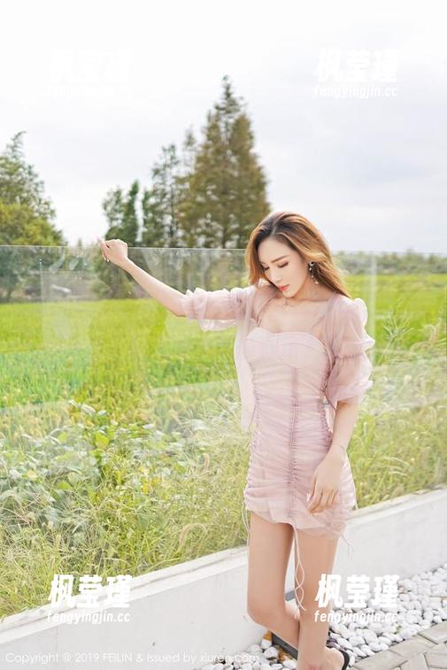 嗲囡囡 - 模特YOYO短裤写真里的每个细节都让我觉得自己的选择太单薄！