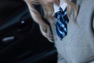 在看熊猫女仆的写真集，夏夏子怎么做到的，一言不合就想下载啊！