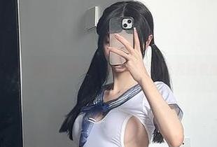微密圈 – “女刺客”是谁？她的红色妖姬套图比我想象的还要撩人哦！