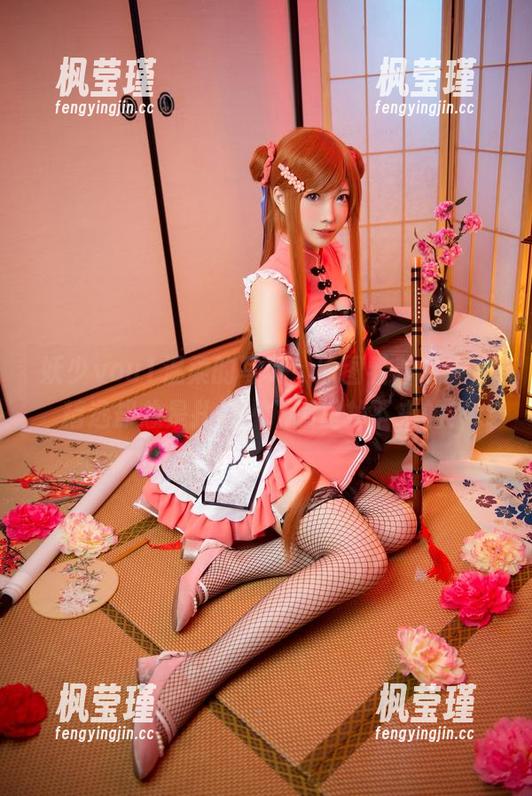 妖少you1温柔的写真！原图看着普通，精选却总是扎心，从哪里掉下来的？