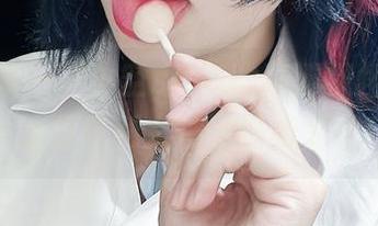 试试想象一下小空sora的高清视角，海伦，这位胜利女神的壁纸宠儿！