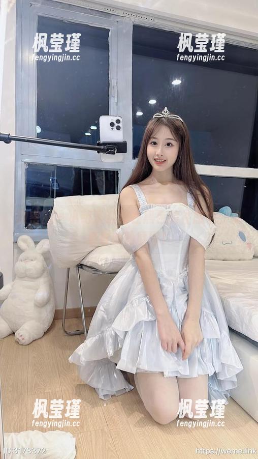 微密圈 - 小萌子沉浸在黑色的性感中，快来看她的原图！