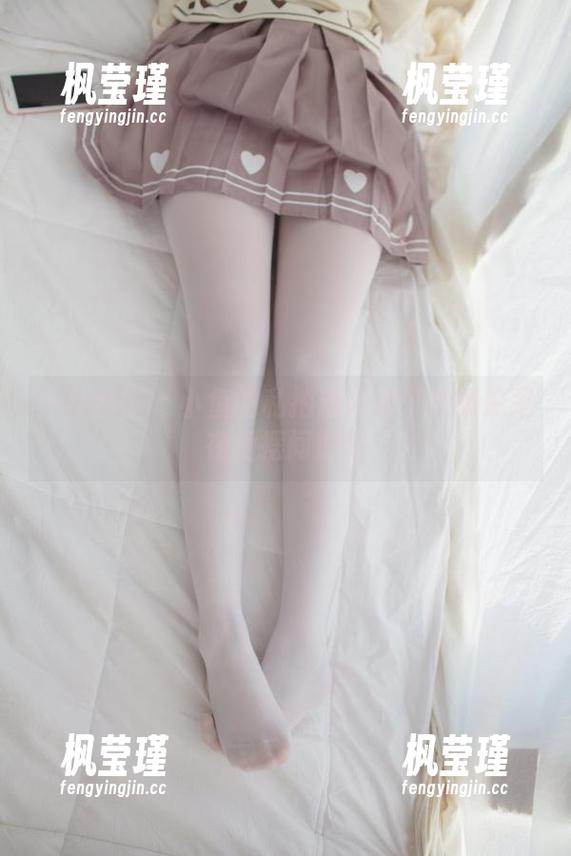 少女秩序 - 小鱼的私拍连衣裙：随缘总是在裙摆间游动