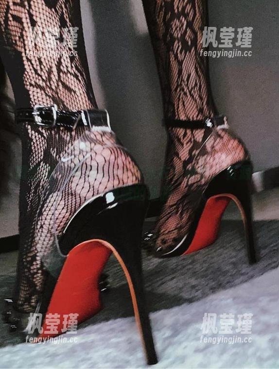 微密圈 - 希希Gina的泳衣实验室：资源和创意的碰撞