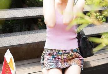 推女神 – 图片是纯白的，颜浅浅Cindy却让无圣光看上去那么吸引人