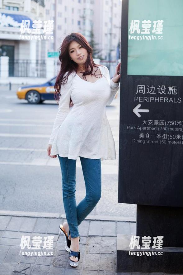 推女郎 - 不过是一场圣诞，难道没点何奕恋的喜悦可以下载？