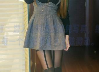 推女郎 – 潜入冯雨芝的清纯写真，细腻到每一个小细节让人心弦微动。