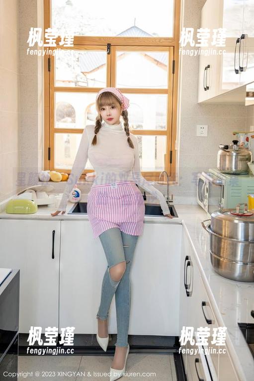 星颜社 - Sukki的双马尾时代：写真图集的一丝叛逆