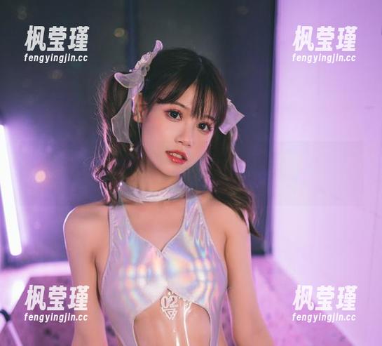 星黛鹿鹿i的定制黑色篇章：图片里隐藏的小叹息