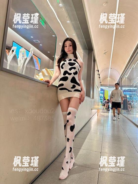 微密圈 - 是小逗逗的一脚踏琴，我的美脚图集免费送，音乐～命运？
