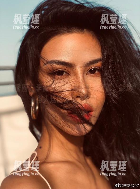 微密圈 - 李嘉欣97的温柔写真资源，能迷得人连话都说不利索。