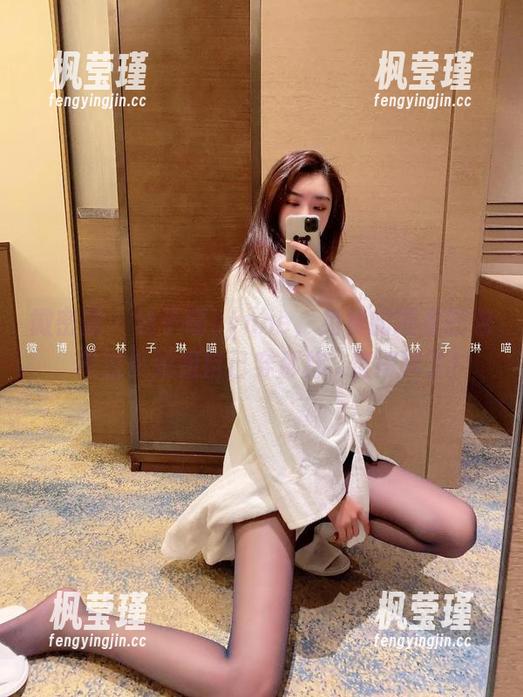 林子喵Lynne 微密圈 - 林子喵Lynne,免费的睡衣图包,不过小姐姐自己穿那样...值得醉了!