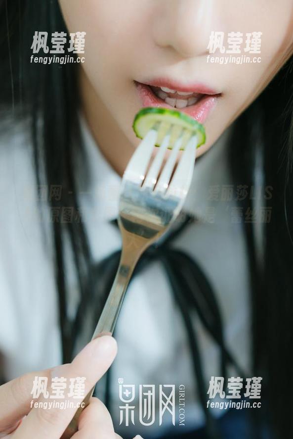 果团网 - 一场蕾丝的马拉松：爱丽莎LISA的原图和套图，再次证明她是‘蕾丝丽人’！