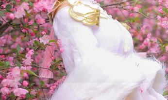 桃暖酱的写真让我直呼“哇”，这图片里的气场简直是要把我撩晕啊。西域感觉满满的。