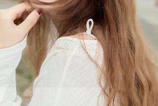 梦丝女神 – 合辑：刘诺白裙写真，白色本该无暇，结果她的神态却显得那么人间烟火。