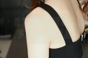 梦丝女神 – 香萱的网袜图集：让人无意间多看几眼的单品
