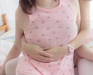 森萝财团 – 不闲聊，小夜的高清写真，白丝和乳霜让人忍不住反复回味。