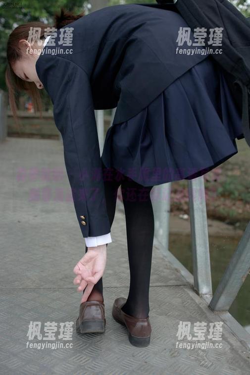 森萝财团-小满 森萝财团 - 小满在水手服里的高清写真,新型海盗来了,你还在标记危险吗?